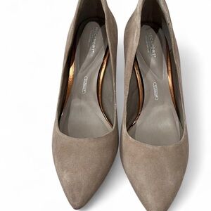 Tan Suede Heels with Sleek Silhouette
